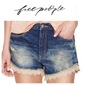 💙Free People Lace Trim Denim Short Size 25